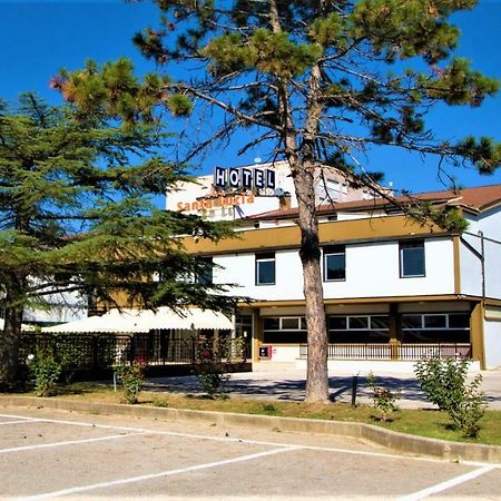 באסטיה אומברה Hotel Santa Lucia מראה חיצוני תמונה