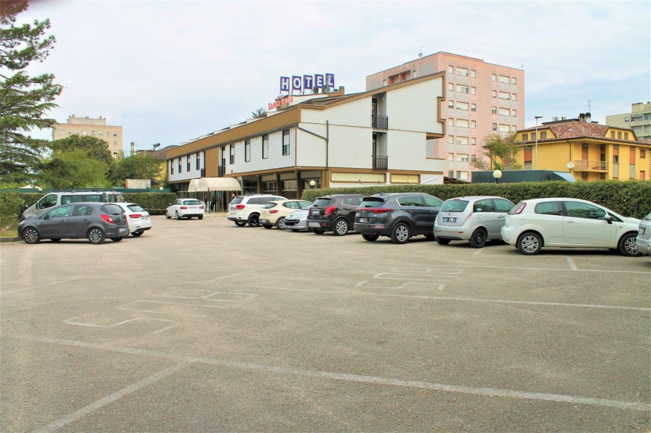 באסטיה אומברה Hotel Santa Lucia מראה חיצוני תמונה